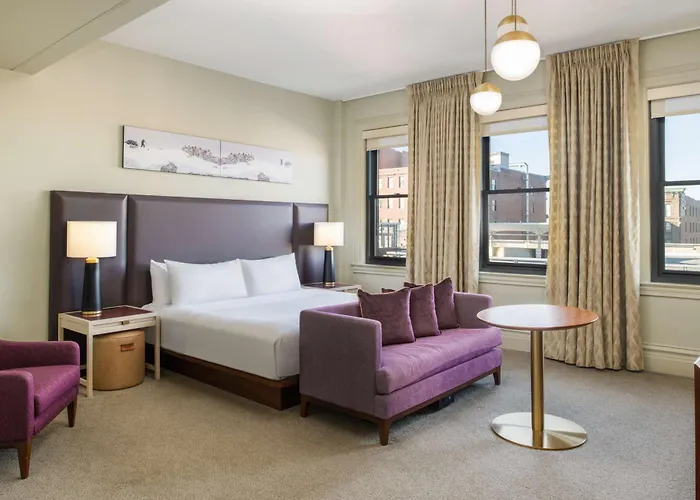 Hotel Savoy Kansas City, Tapestry Collection By Hilton