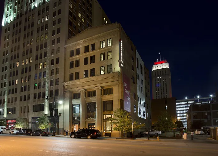 Hotels with a view Ambassador Kansas City, Autograph Collection