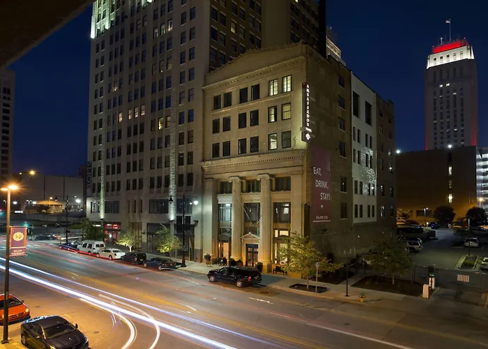 Hotels with a view Ambassador Kansas City, Autograph Collection